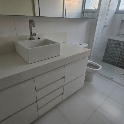 Apartamentos com 100m², 3 quartos, 1 suíte, 1 garagem, no bairro Centro em Florianópolis