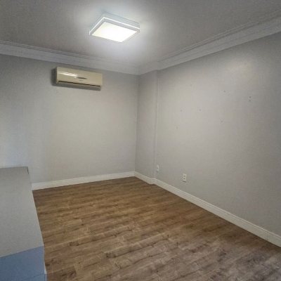 Apartamentos com 100m², 3 quartos, 1 suíte, 1 garagem, no bairro Centro em Florianópolis