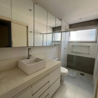 Apartamentos com 125m², 3 quartos, 1 suíte, 1 garagem, no bairro Centro em Florianópolis