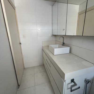 Apartamentos com 125m², 3 quartos, 1 suíte, 1 garagem, no bairro Centro em Florianópolis
