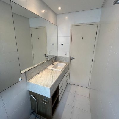Apartamentos com 125m², 3 quartos, 1 suíte, 1 garagem, no bairro Centro em Florianópolis