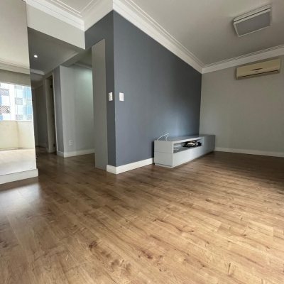 Apartamentos com 125m², 3 quartos, 1 suíte, 1 garagem, no bairro Centro em Florianópolis
