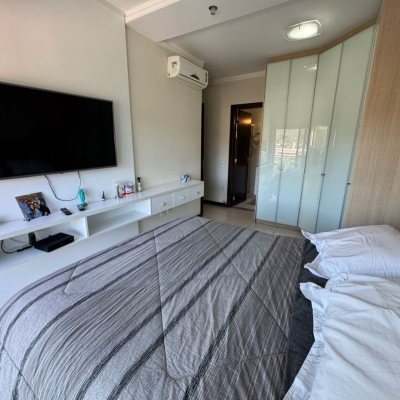Cobertura com 199m², 3 quartos, 1 suíte, 2 garagens, no bairro Lagoa Da Conceição em Florianópolis