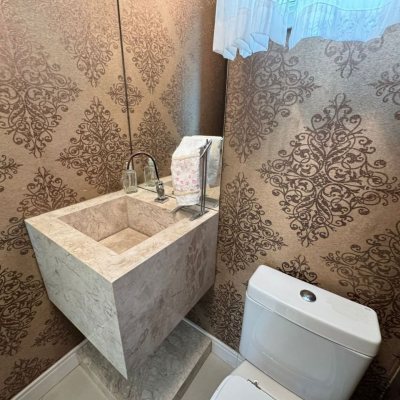 Cobertura com 199m², 3 quartos, 1 suíte, 2 garagens, no bairro Lagoa Da Conceição em Florianópolis