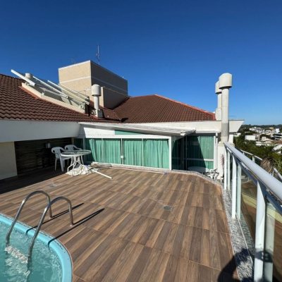 Cobertura com 199m², 3 quartos, 1 suíte, 2 garagens, no bairro Lagoa Da Conceição em Florianópolis
