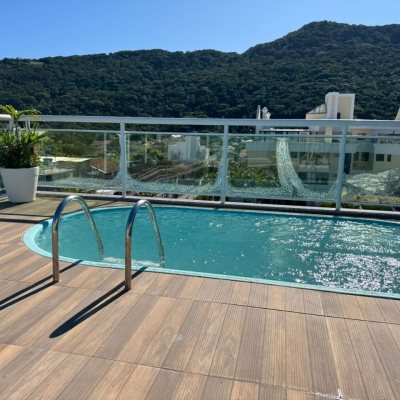 Cobertura com 199m², 3 quartos, 1 suíte, 2 garagens, no bairro Lagoa Da Conceição em Florianópolis