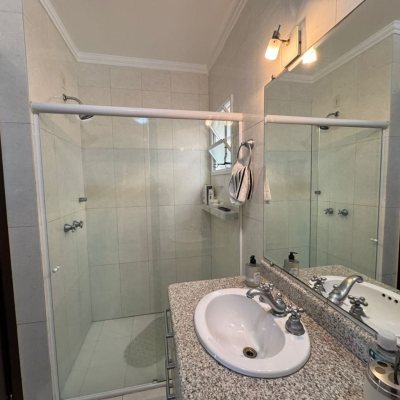 Cobertura com 199m², 3 quartos, 1 suíte, 2 garagens, no bairro Lagoa Da Conceição em Florianópolis