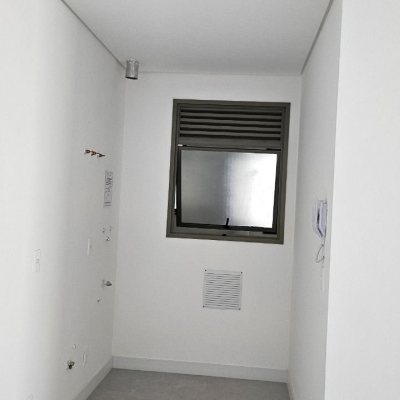 Apartamentos com 52m², 1 quarto, 1 suíte, 1 garagem, no bairro Jurerê Internacional em Florianópolis