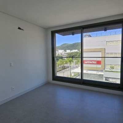Apartamentos com 52m², 1 quarto, 1 suíte, 1 garagem, no bairro Jurerê Internacional em Florianópolis