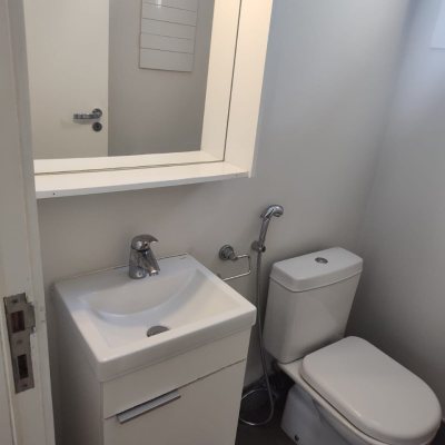 Casa em Condomínio com 335m², 3 quartos, 3 suítes, 3 garagens, no bairro Cacupé em Florianópolis