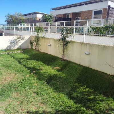 Casa em Condomínio com 335m², 3 quartos, 3 suítes, 3 garagens, no bairro Cacupé em Florianópolis