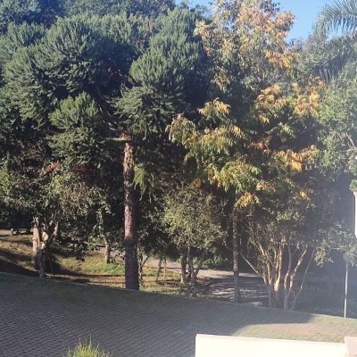 Casa em Condomínio com 335m², 3 quartos, 3 suítes, 3 garagens, no bairro Cacupé em Florianópolis