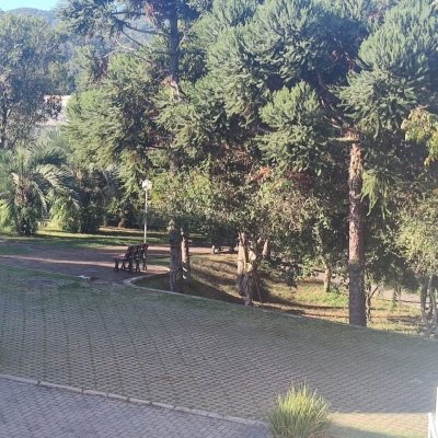 Casa em Condomínio com 335m², 3 quartos, 3 suítes, 3 garagens, no bairro Cacupé em Florianópolis