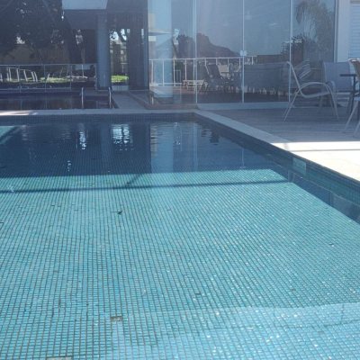 Casa em Condomínio com 335m², 3 quartos, 3 suítes, 3 garagens, no bairro Cacupé em Florianópolis