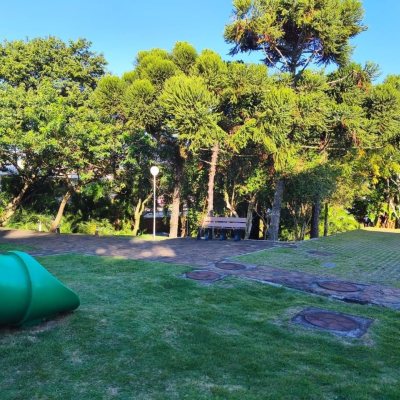 Casa em Condomínio com 335m², 3 quartos, 3 suítes, 3 garagens, no bairro Cacupé em Florianópolis