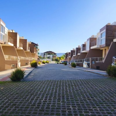 Casa em Condomínio com 335m², 3 quartos, 3 suítes, 3 garagens, no bairro Cacupé em Florianópolis