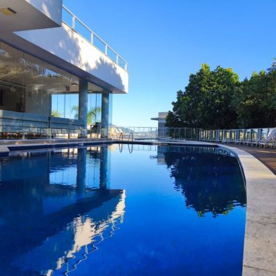 Casa em Condomínio com 335m², 3 quartos, 3 suítes, 3 garagens, no bairro Cacupé em Florianópolis