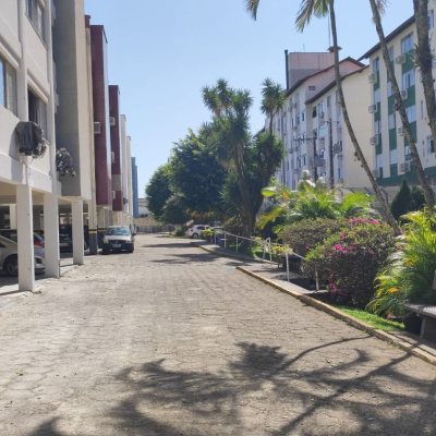 Apartamentos com 81m², 3 quartos, 1 garagem, no bairro Estreito em Florianópolis