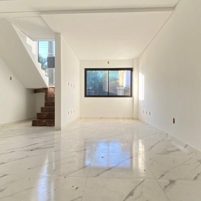 Casa Residencial com 70m², 3 quartos, 3 suítes, 2 garagens, no bairro Ingleses em Florianópolis