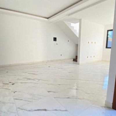 Casa Residencial com 70m², 3 quartos, 3 suítes, 2 garagens, no bairro Ingleses em Florianópolis