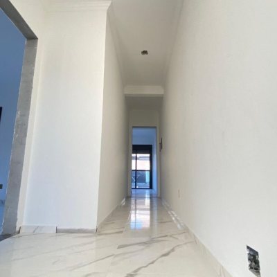 Casa Residencial com 70m², 3 quartos, 3 suítes, 2 garagens, no bairro Ingleses em Florianópolis
