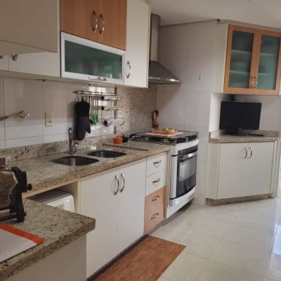 Apartamentos com 149m², 4 quartos, 1 suíte, 4 garagens, no bairro Campinas em São José