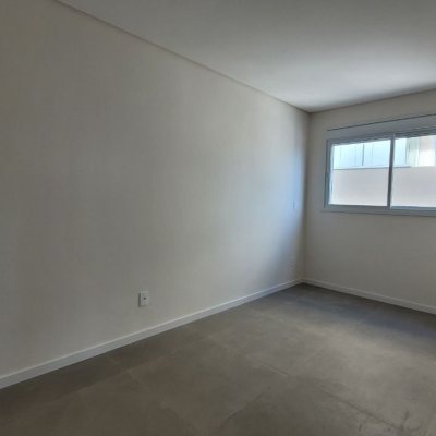 Apartamentos com 67m², 2 quartos, 1 suíte, 1 garagem, no bairro Ipiranga em São José