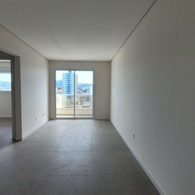 Apartamentos com 67m², 2 quartos, 1 suíte, 1 garagem, no bairro Ipiranga em São José