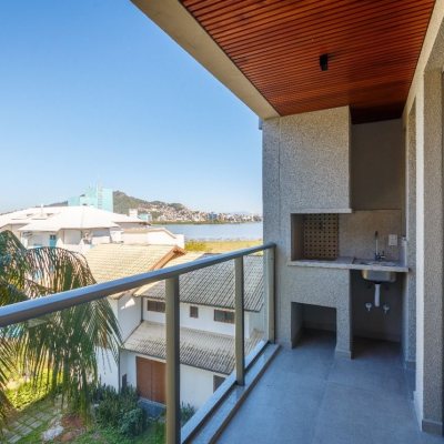 Apartamentos com 100m², 3 quartos, 1 suíte, 2 garagens, no bairro João Paulo em Florianópolis