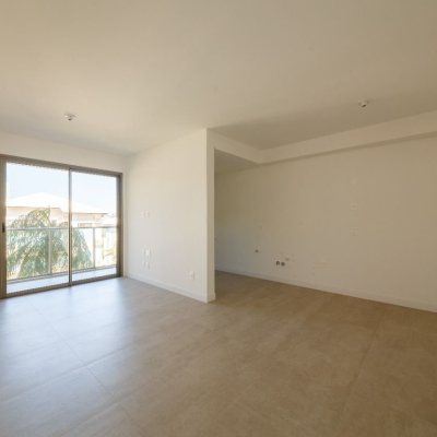 Apartamentos com 100m², 3 quartos, 1 suíte, 2 garagens, no bairro João Paulo em Florianópolis