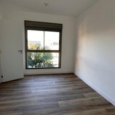 Apartamentos com 91m², 3 quartos, 1 suíte, 2 garagens, no bairro João Paulo em Florianópolis
