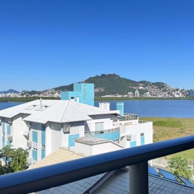 Apartamentos com 91m², 3 quartos, 1 suíte, 2 garagens, no bairro João Paulo em Florianópolis