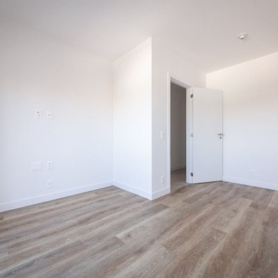 Apartamentos com 126m², 3 quartos, 1 suíte, 2 garagens, no bairro João Paulo em Florianópolis