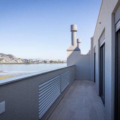 Apartamentos com 126m², 3 quartos, 1 suíte, 2 garagens, no bairro João Paulo em Florianópolis