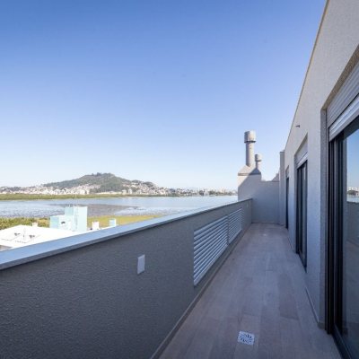 Apartamentos com 126m², 3 quartos, 1 suíte, 2 garagens, no bairro João Paulo em Florianópolis