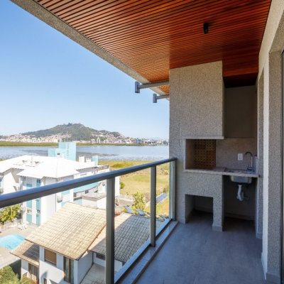 Apartamentos com 126m², 3 quartos, 1 suíte, 2 garagens, no bairro João Paulo em Florianópolis