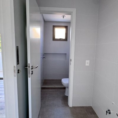 Apartamentos com 126m², 3 quartos, 1 suíte, 2 garagens, no bairro João Paulo em Florianópolis