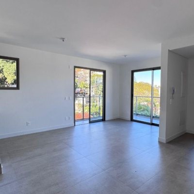 Apartamentos com 126m², 3 quartos, 1 suíte, 2 garagens, no bairro João Paulo em Florianópolis