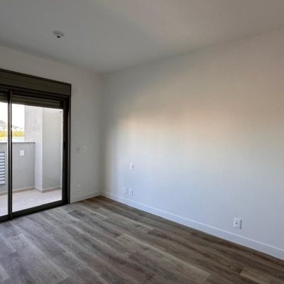 Apartamentos com 126m², 3 quartos, 1 suíte, 2 garagens, no bairro João Paulo em Florianópolis