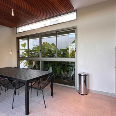 Apartamentos com 96m², 2 quartos, 2 suítes, 2 garagens, no bairro João Paulo em Florianópolis