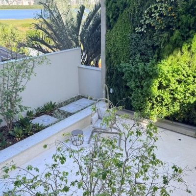 Apartamentos com 99m², 2 quartos, 2 suítes, 2 garagens, no bairro João Paulo em Florianópolis