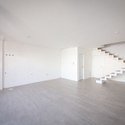 Apartamentos com 99m², 2 quartos, 2 suítes, 2 garagens, no bairro João Paulo em Florianópolis