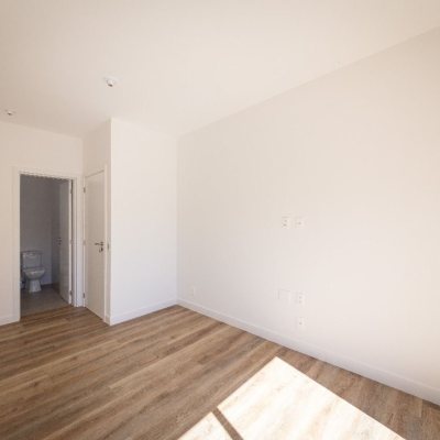 Apartamentos com 99m², 2 quartos, 2 suítes, 2 garagens, no bairro João Paulo em Florianópolis