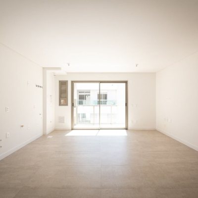 Apartamentos com 99m², 2 quartos, 2 suítes, 2 garagens, no bairro João Paulo em Florianópolis