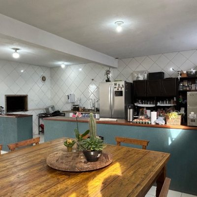 Casa Residencial com 276m², 4 quartos, 1 suíte, 3 garagens, no bairro Jardim Cidade De Florianópolis em São José