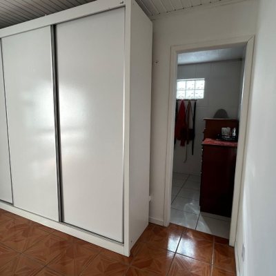 Casa Residencial com 276m², 4 quartos, 1 suíte, 3 garagens, no bairro Jardim Cidade De Florianópolis em São José
