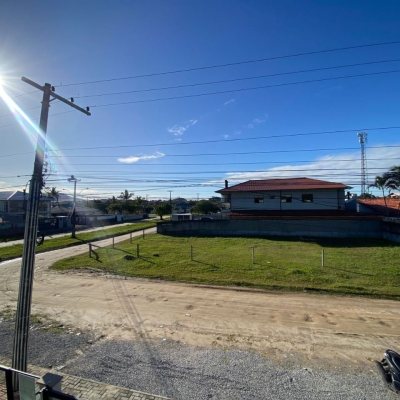 Casa Residencial com 103m², 3 quartos, 1 suíte, 2 garagens, no bairro Pinheira em Palhoça