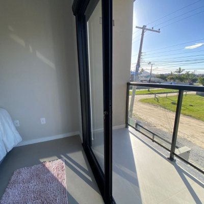 Casa Residencial com 103m², 3 quartos, 1 suíte, 2 garagens, no bairro Pinheira em Palhoça
