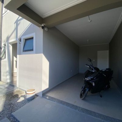 Casa Residencial com 103m², 3 quartos, 1 suíte, 2 garagens, no bairro Pinheira em Palhoça