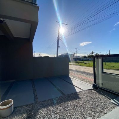 Casa Residencial com 103m², 3 quartos, 1 suíte, 2 garagens, no bairro Pinheira em Palhoça
